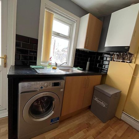 Arthurs Hill Newcastle, Free Parking Fully Equipped Kitchen 4 Bedrooms, Near City Centre Esterno foto